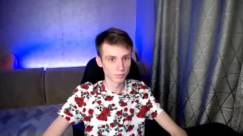 Snapshot of yes_cute_boy_ chatting on 03.07.25 Eden online show from 03.07.25