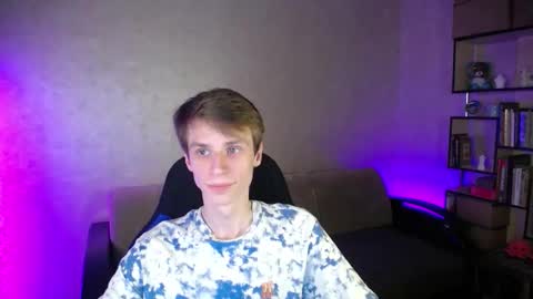 Snapshot of yes_cute_boy_ chatting on 10.17.25 Eden online show from 10.17.25