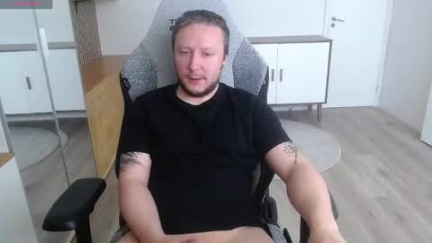 Snapshot of yhdxhy chatting on 05.10.26 James online show from 05.10.26