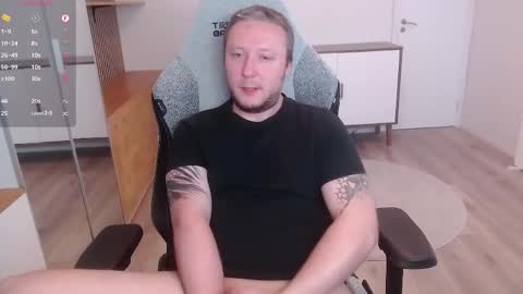 Snapshot of yhdxhy chatting on 06.09.26 James online show from 06.09.26