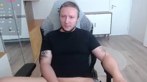 Snapshot of yhdxhy chatting on 06.20.26 James online show from 06.20.26