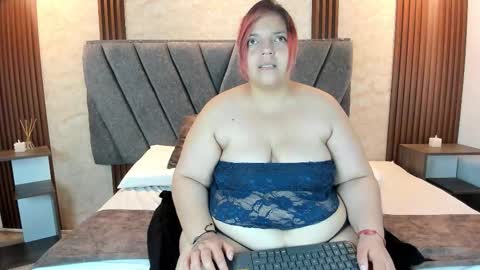 Snapshot of ying_min chatting on 02.25.26 Ying online show from 02.25.26