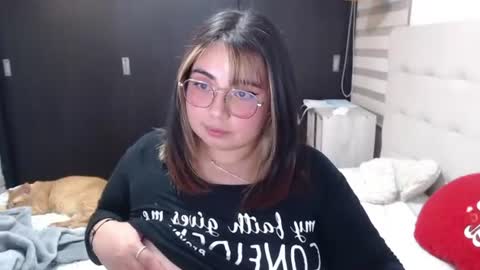 Snapshot of yini_angel07 chatting on 06.22.26 hii i am yini online show from 06.22.26