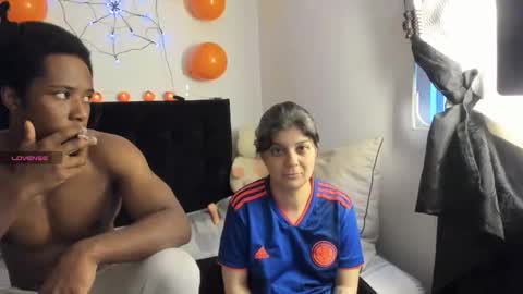 yinyyanghot online show from 10.22.25