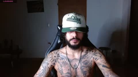 Snapshot of yio__cohen chatting on 02.10.26 yio cohen online show from 02.10.26