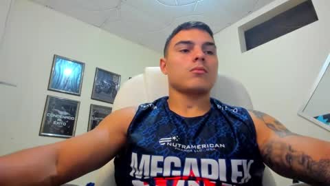 Snapshot of yker18 chatting on 12.10.24 yker online show from 12.10.24