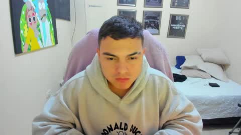 Snapshot of yker18 chatting on 01.13.25 yker online show from 01.13.25