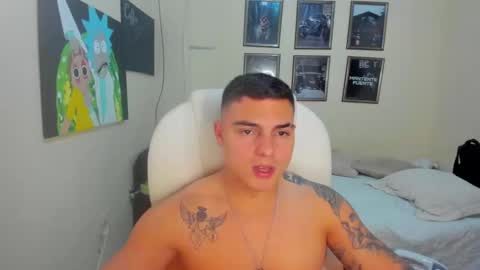 Snapshot of yker18 chatting on 01.17.25 yker online show from 01.17.25