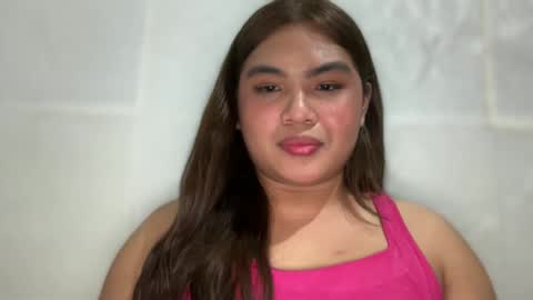 yllana love online show from 01.28.25