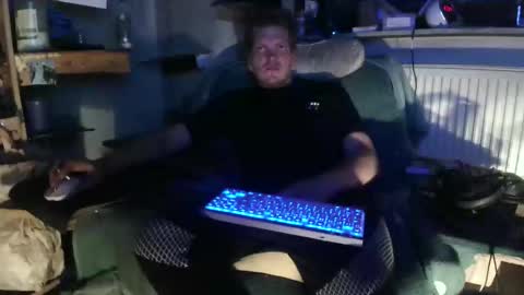 Snapshot of ynghotgerman92 chatting on 11.21.25 ynghotgerman92 online show from 11.21.25