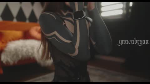 ynnenbrynn online show from 02.09.26