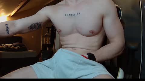 Snapshot of yo__an chatting on 01.06.25 Yo an online show from 01.06.25