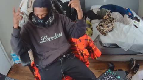 Snapshot of yokai_dreamz chatting on 11.29.25 yokai_dreamz online show from 11.29.25