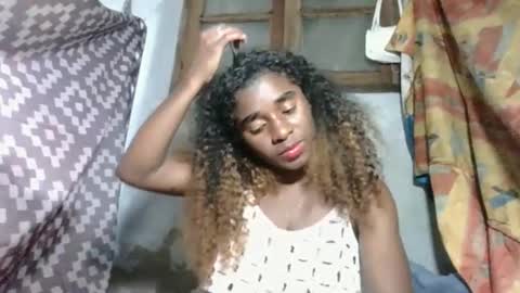 yolandrina05 online show from 09.17.25