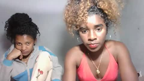 yolandrina05 online show from 09.27.25