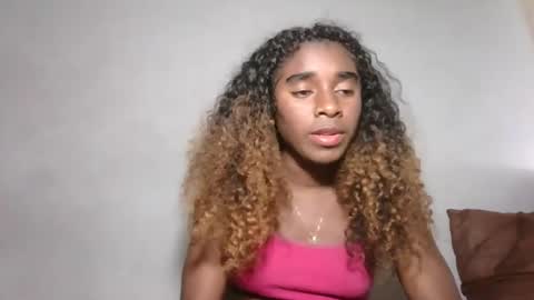 yolandrina05 online show from 10.05.25