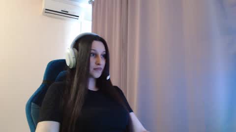 Sophie online show from 04.28.26
