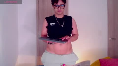 Snapshot of yossefmout chatting on 06.17.26 Yossef online show from 06.17.26