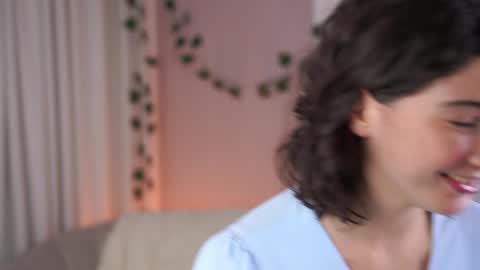 Elizabeth brunette -- Darline blonde  online show from 12.15.24