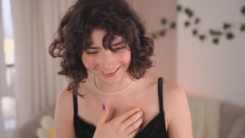 Elizabeth brunette -- Darline blonde  online show from 12.22.24