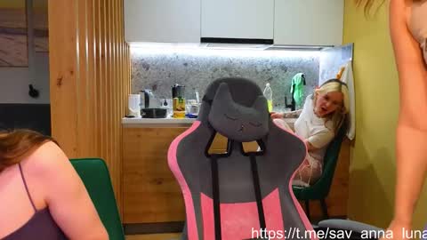 Anna and Luna online show from 02.19.26