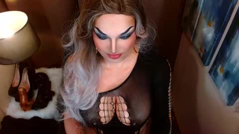 QUEEN MADISON  online show from 02.13.26