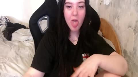 Snapshot of your_8a8y chatting on 04.25.26 your_8a8y online show from 04.25.26