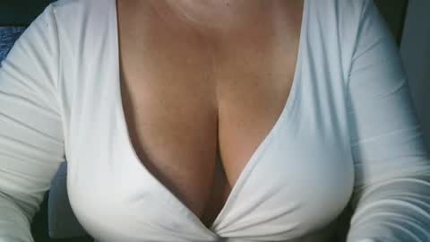 Maria Love online show from 02.08.26