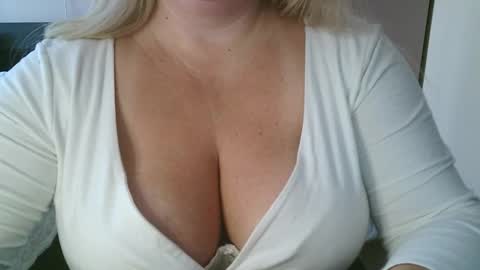 Maria Love online show from 02.23.26