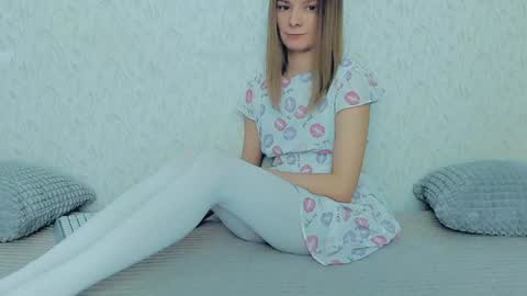 Lily online show from 01.18.25