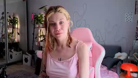 Snapshot of your_corvus chatting on 06.23.26 your_corvus online show from 06.23.26