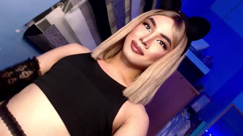 Snapshot of your_dimplecummer chatting on 01.21.25 CALL ME DIMPLE STAR xx online show from 01.21.25