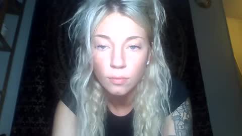 Snapshot of your_fav1 chatting on 10.16.25 your_fav1 online show from 10.16.25