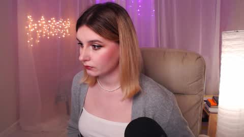 Snapshot of your_freya chatting on 12.25.24 Freya online show from 12.25.24