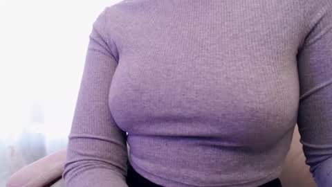 Snapshot of your_freya chatting on 02.15.25 Freya online show from 02.15.25