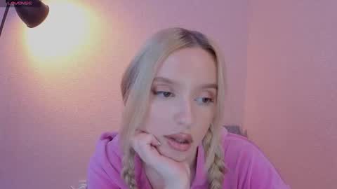 Olivia online show from 10.17.25