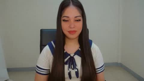 Snapshot of your_gwen22 chatting on 12.14.24 GWEN online show from 12.14.24