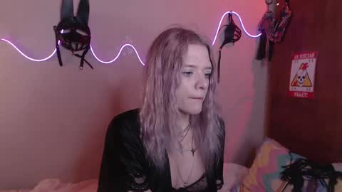 Snapshot of your_horny_friends chatting on 03.08.25 Your Horny Friends online show from 03.08.25