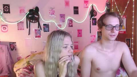 Snapshot of your_horny_friends chatting on 09.17.25 Your Horny Friends online show from 09.17.25