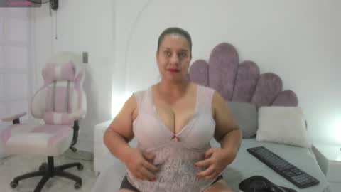 your_lady_milf online show from 02.04.25