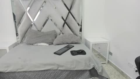 your_lady_milf online show from 02.25.25