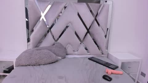 your_lady_milf online show from 03.06.25