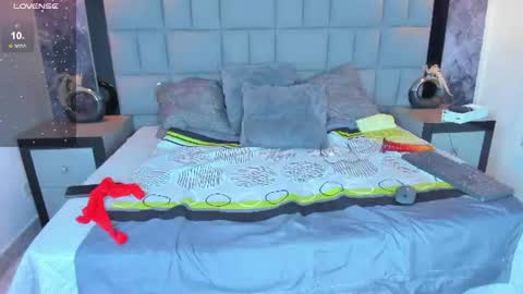 Snapshot of your_lady_milf chatting on 06.19.26 your_lady_milf online show from 06.19.26