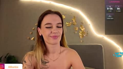 Jessica Loyd online show from 03.11.25