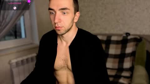 Your new boyfriend17 online show from 11.18.25