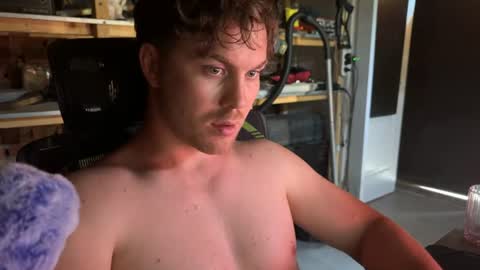 Snapshot of your_sexy_friends chatting on 07.17.26 Vova online show from 07.17.26