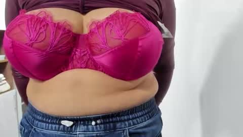 Your Victoria online show from 11.25.25