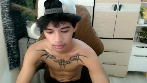 yourasian_eric online show from 03.02.26