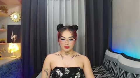 kim online show from 02.18.25