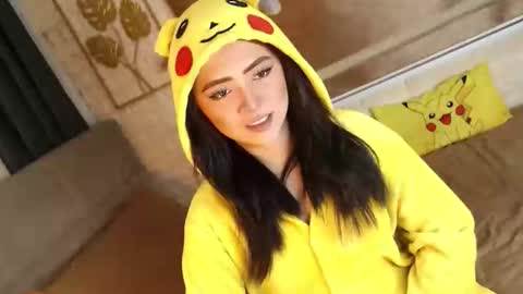 JEN  online show from 10.04.25